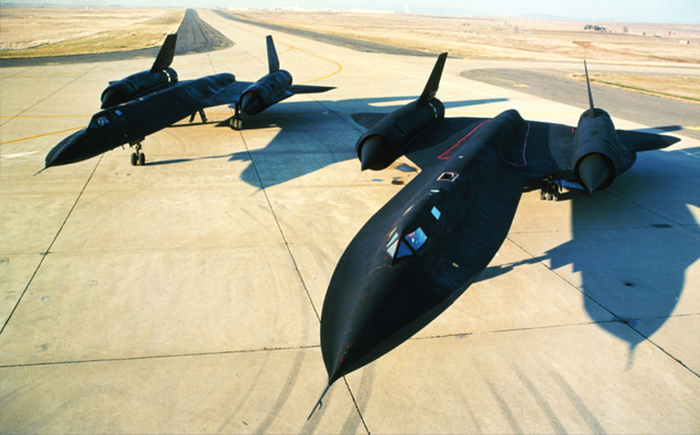 飛行速度超過導(dǎo)彈的飛機(jī)—SR-71黑鳥偵察機(jī)！